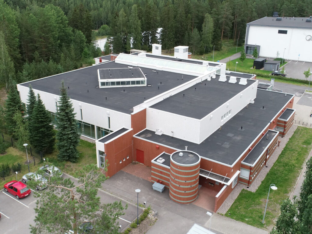 ark-byroo-RHS-hollolan-uimahalli 1